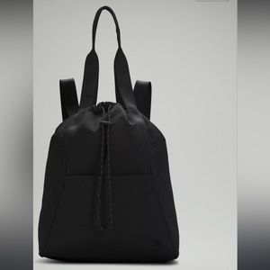 Pre loved Lululemon tote/backpack in black